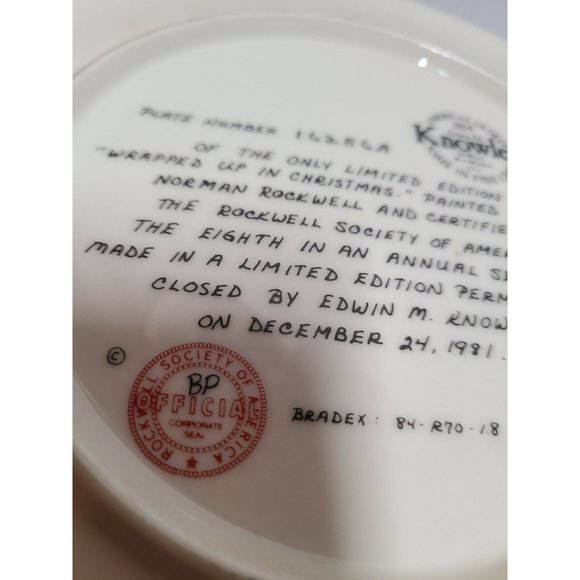 Norman Rockwell Collector Plate Wrapped Up In Christmas 1981 Edwin Knowles - Picture 9 of 9